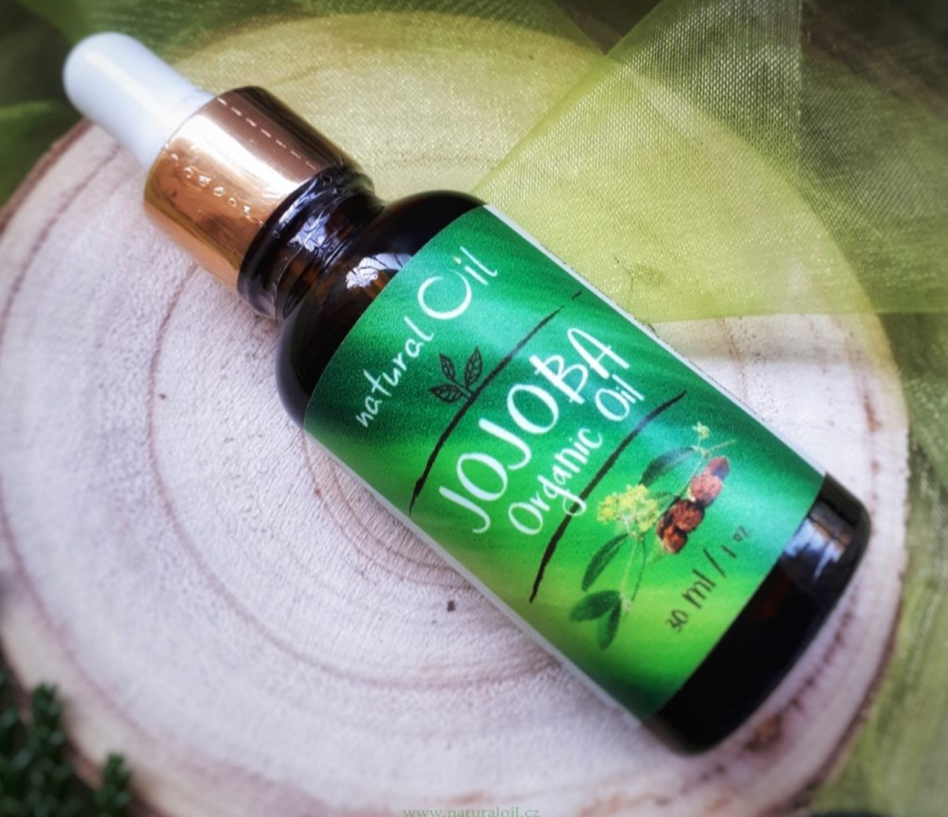 Jojobový olej má univerzální využití