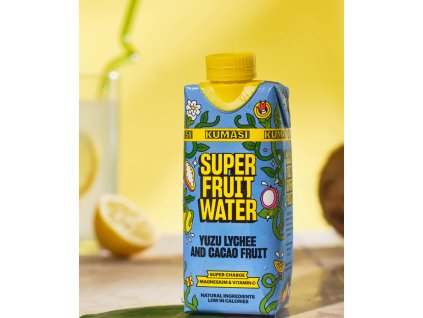 KUMASI - Super ovocná voda, Yuzu, liči, kakao, 330 ml