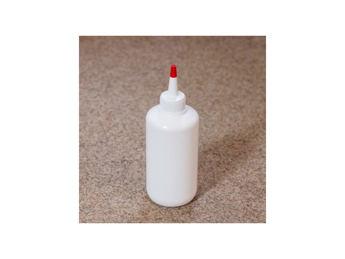 squeeze bottle with spout