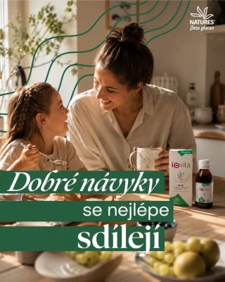 Společná snídaně, procházka po škole nebo malý ranní rituál. Ty nejlepší rodinné návyky bývají často ty nejjednodušší. 💚...
