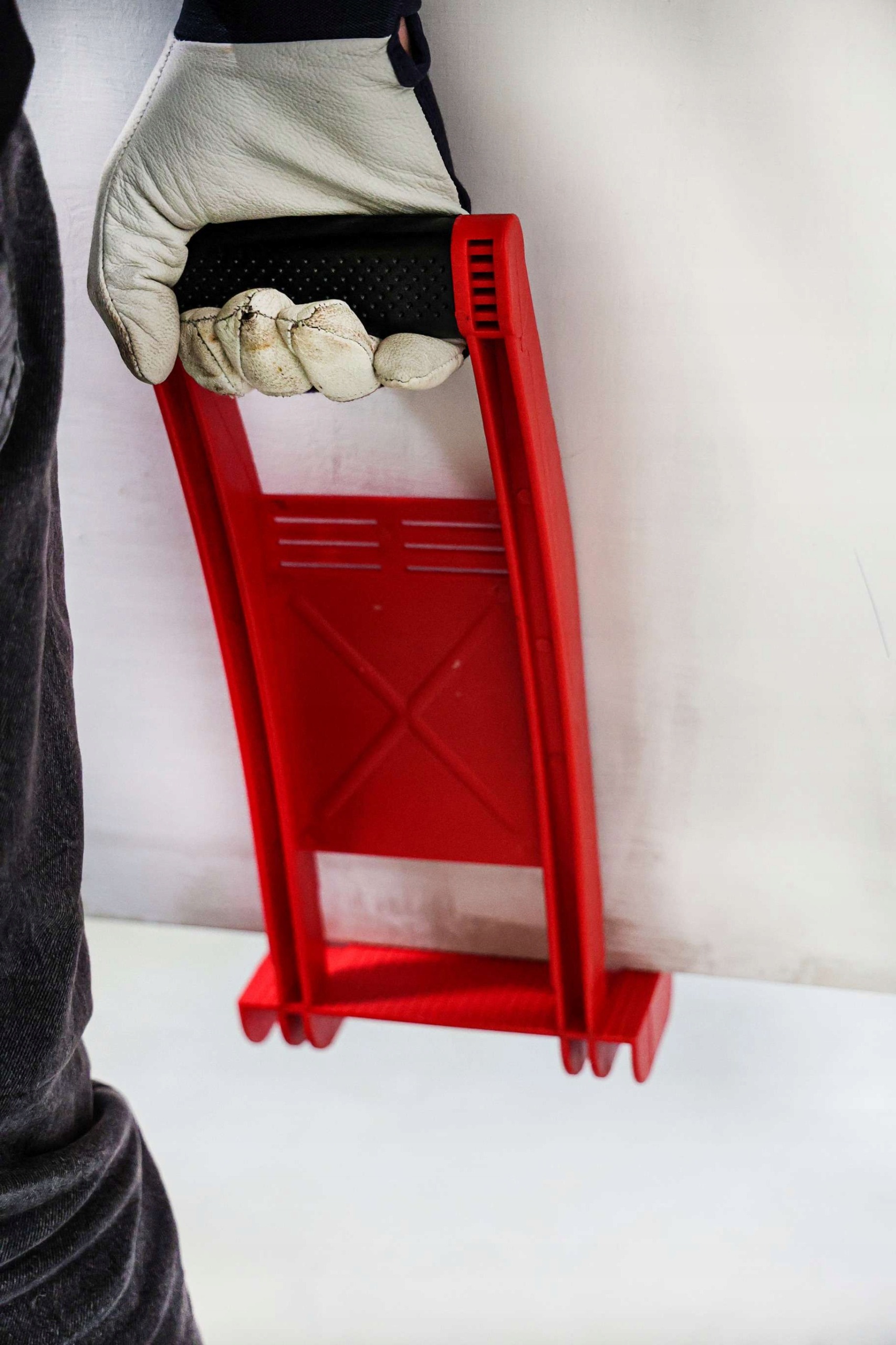 Držák-na-pronášení-desek-max-80-kg