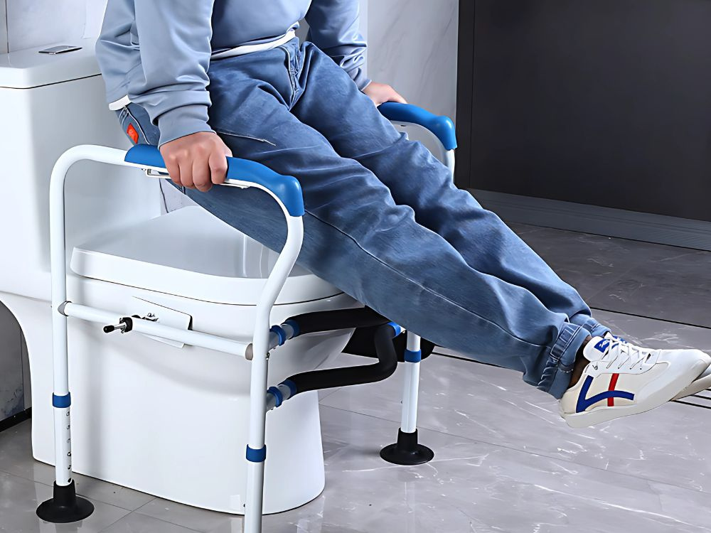 spolehlivá bezpečnostní opěrka na WC – madlo