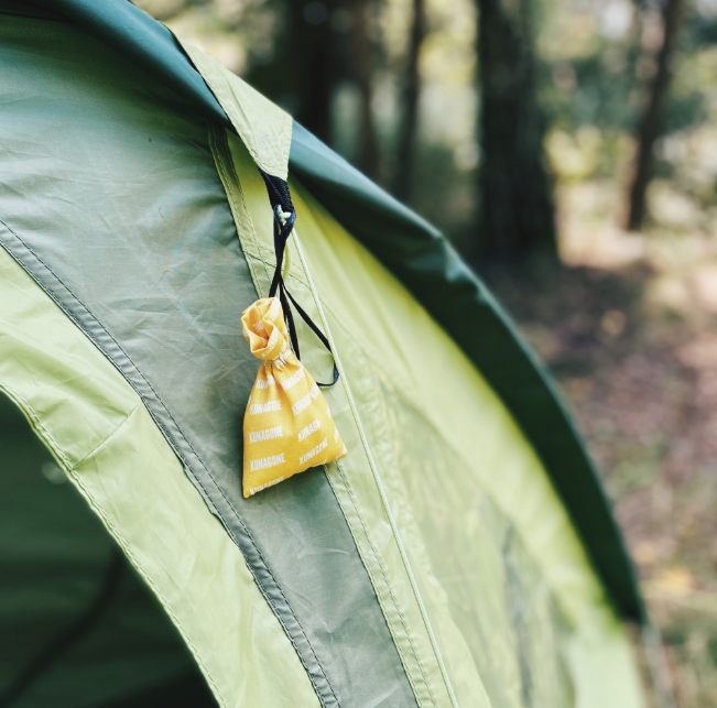 Citrus illatú riasztó tasak sátorba