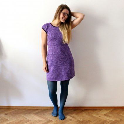 Zimní šaty / svetrovina / fialová (Velikost L)