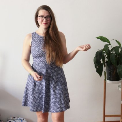 šaty půlkolo tílko folk výšivka (1)