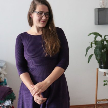 šaty půlkolové manžestr tm.fialová (2)