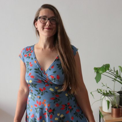 šaty půlkolo midi zavinovací zvon.rukáv šípky by Mankai (38)