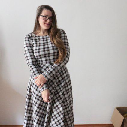 šaty půlkolo rukáv midi punto kostka světlá (10)