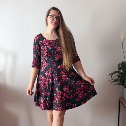 šaty půlkolo rukáv sakury černá (19)