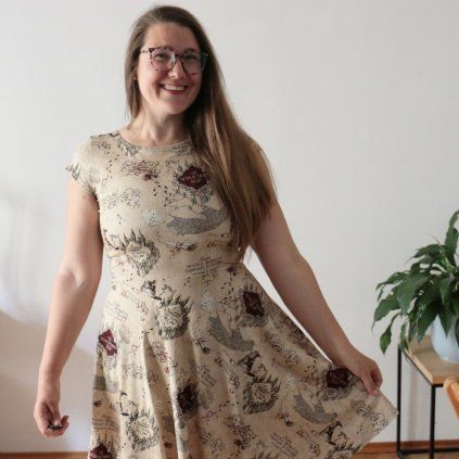 šaty půlkolo kr.rukáv HP 2026 (10)