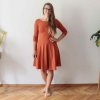 Půlkolové šaty, skořicová / 3/4 rukávy (Barva Oranžová, Velikost L)