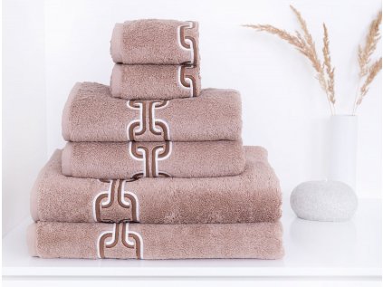 uetrak verdi svetlo hnedy v