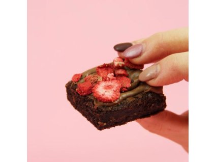 193 4 jahoda brownies kus