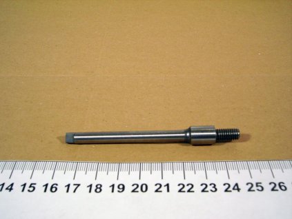 12 - hřídel olejového čerpadla