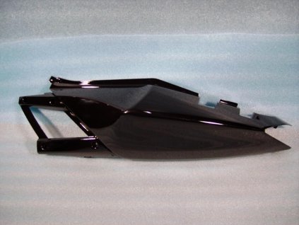 05 - kryt podsedlový levý (černá)