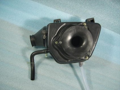 09 - Filtr vzduchu Airbox