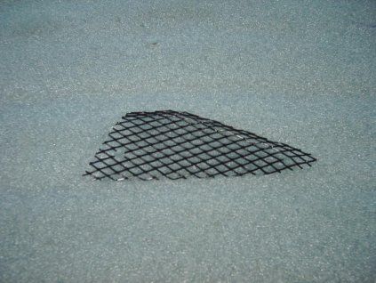 25 - mřížka P. (černá)