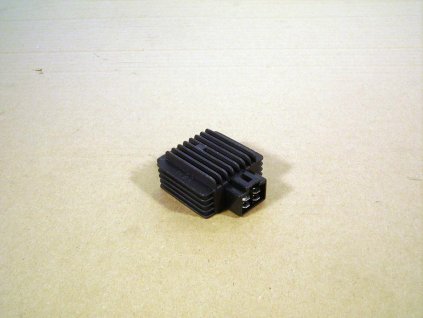 05 - regulátor napětí