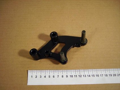 04 - držák brzdiče předního