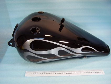 02 - nádrž paliva (černá/stříbrná)