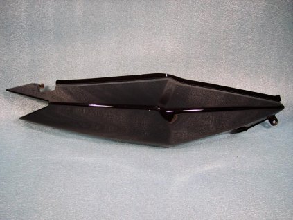 06 - kryt podsedlový P. (černá)
