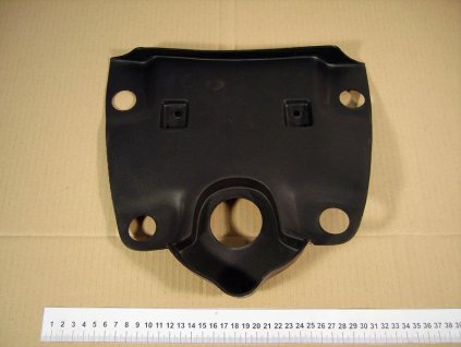 21 - kryt nádrže paliva