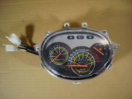 01 -  panel přístrojů 140km/h