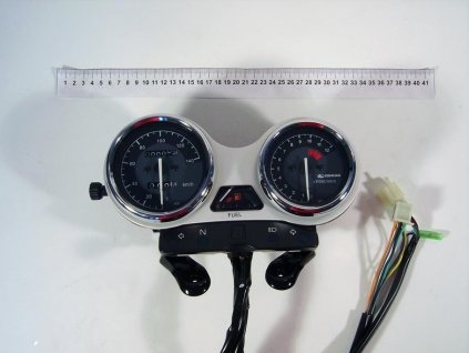 01 - panel přístrojů MODEL 2004