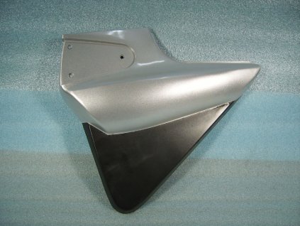 01 - kryt boční L. (stříbrná)