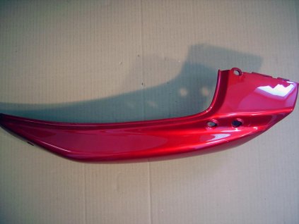 02 - kryt podsedlový L. (červená met.)