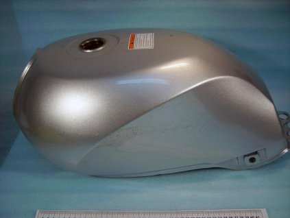 01 - nádrž paliva MODEL 2003 (stříbrná)