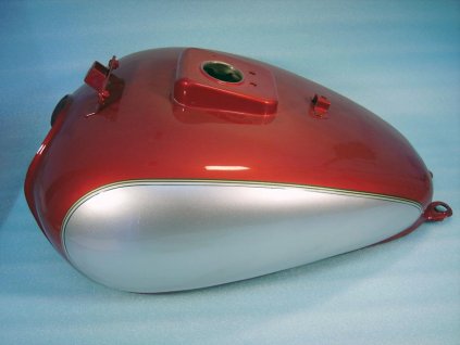 01 - nádrž paliva (červená met./stříbrná)