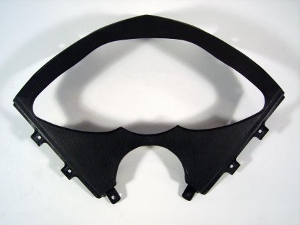 11 - kryt přístrojů