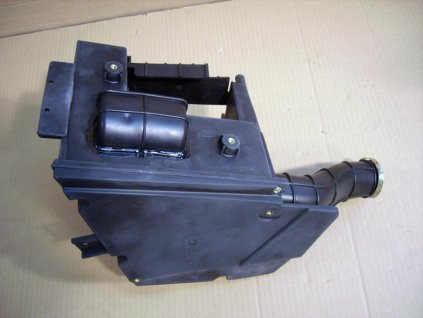 09 - filtr vzduchu airbox