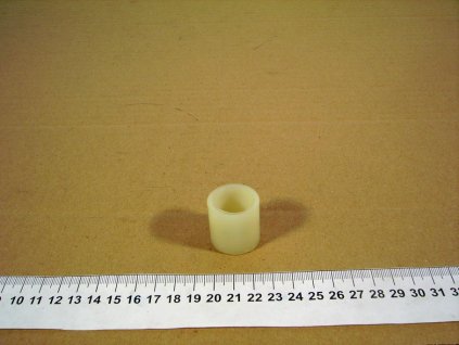 03-1 - pouzdro plast 21x26x26