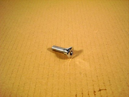 05 - šroub brzd.kotouče M8