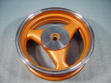 16 - disk kola zadní (oranžová met.)