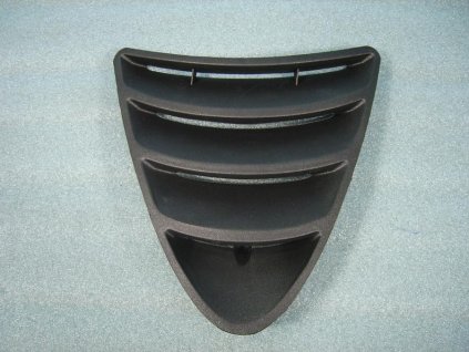 02 - mřížka kapoty přední