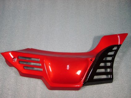 07 - kryt boční L. (červená met.)