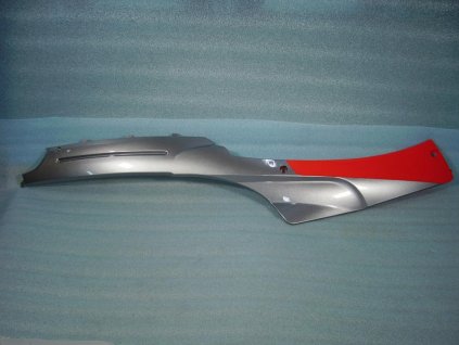 05 - kryt boční P. (červená)