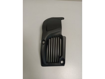 13 - kryt chladiče P.