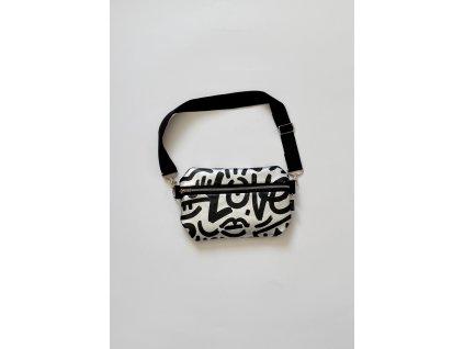 Ledvinka Love Me Not