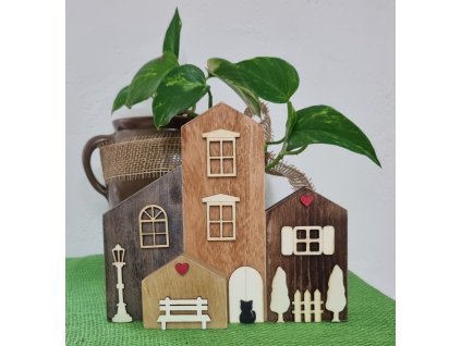 Dřevěné domečky - vesnička s černou kočkou a červenými srdíčky - 4 ks