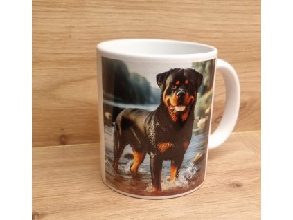 Hrnek - rotvajler (rottweiler) - v řece