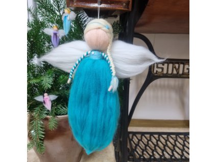 Andělka z ovčího rouna hand made - modrozelená 31 cm