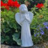 Bílý keramický anděl s věnečkem 1
