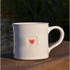 Keramický hrníček s červeným srdíčkem