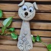 Keramický pes se bílými kvítky - dekorace do zahrady - 30 cm