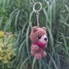 Háčkovaný přívěsek na klíče - medvídek h