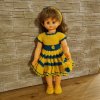 Panenka Hamiro ve žlutých háčkovaných šatech 2